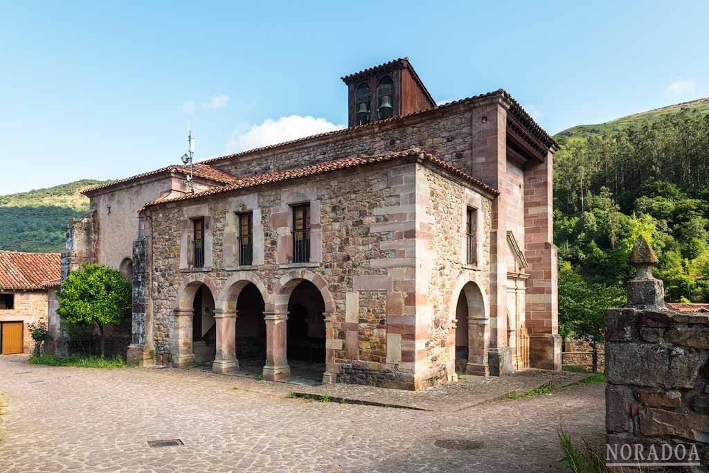 En Carmona, declarado Conjunto Histórico-Artístico, queda perfectamente reflejado la arquitectura típica de las casonas montañesas