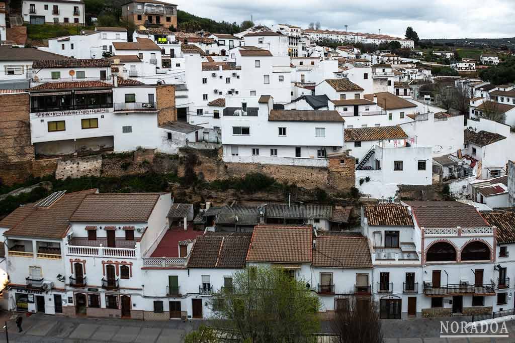 Setenil de las Bodegas, uno de los pueblos más bonitos de Cádiz