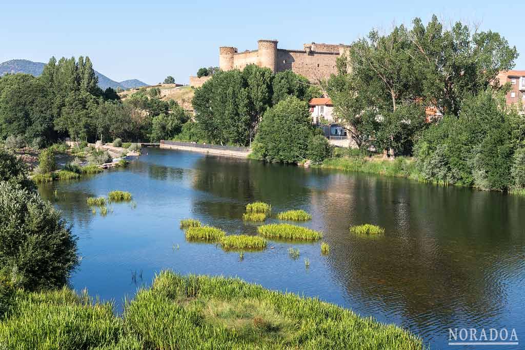 Castillo de Valdecorneja en El Barco de Ávila, Ávila