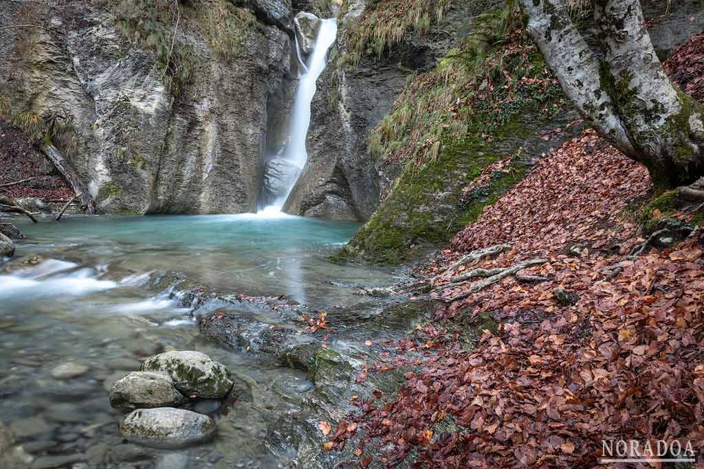 Cascada de Arrako en el Pirineo Navarro