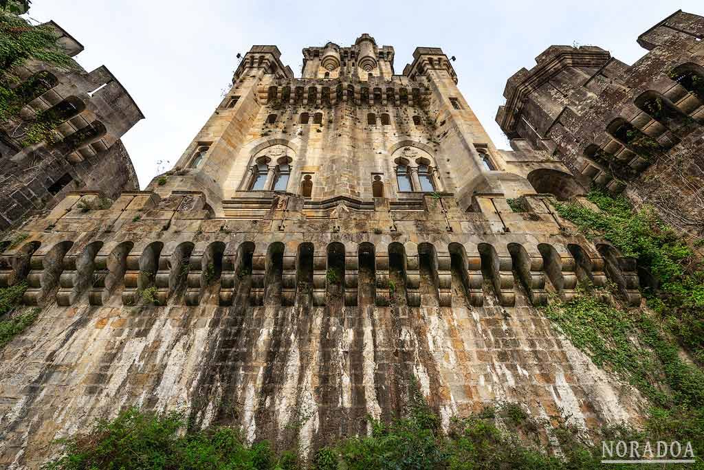 Castillo de Butrón en Bizkaia