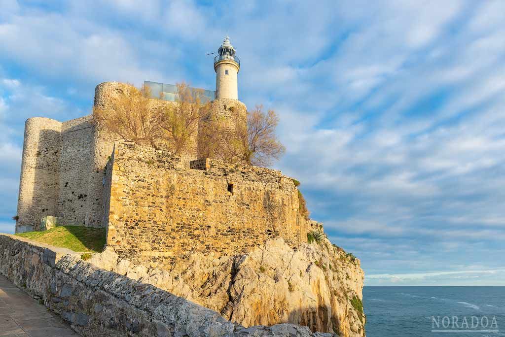 Faro de Santa Ana en Castro Urdiales