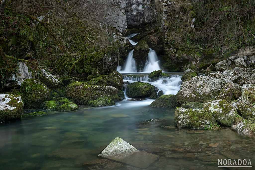 Nacedero del río Larraun en Iribas, Navarra