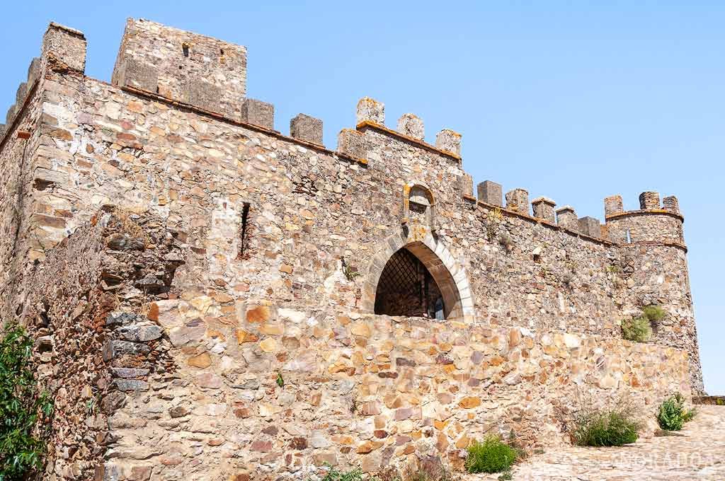 Castillo de Miraflores en Alconchel, Badajoz