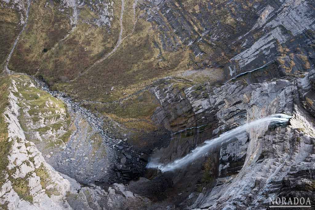 El Salto del Nervión es la cascada más alta de España