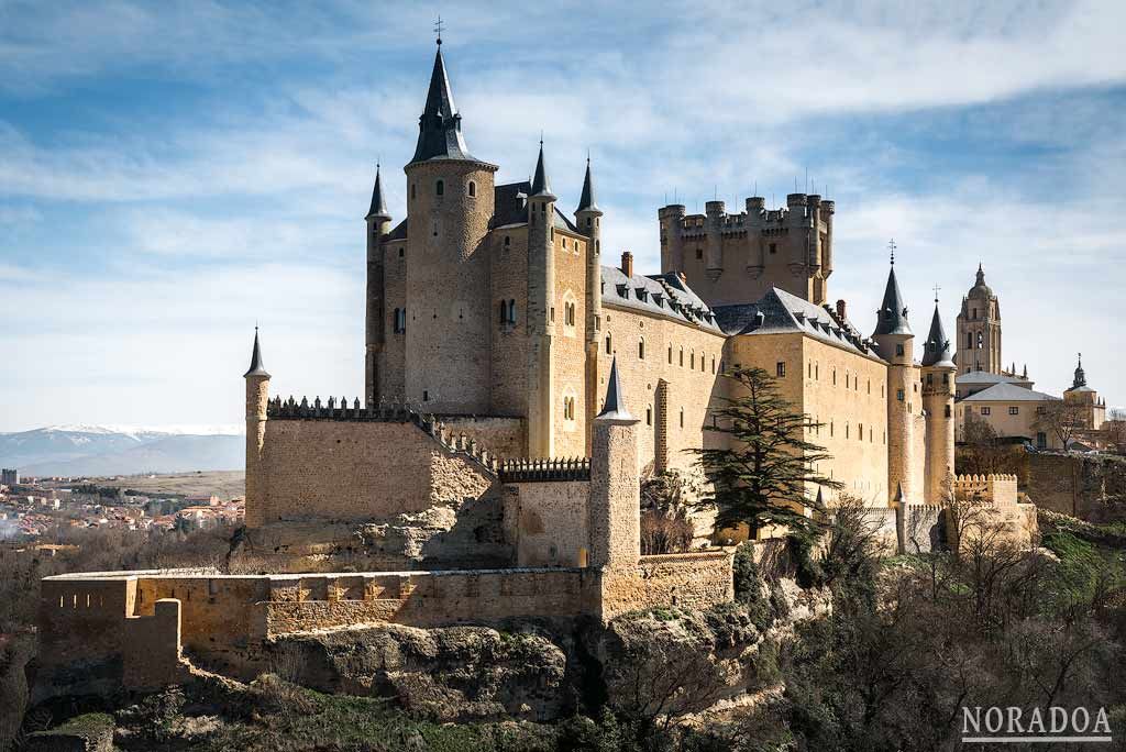 Alcázar de Segovia desde la ruta de los miradores