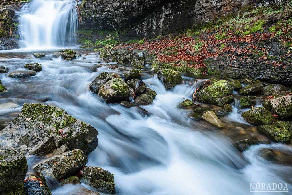 Cascadas de Puente Ra en La Rioja