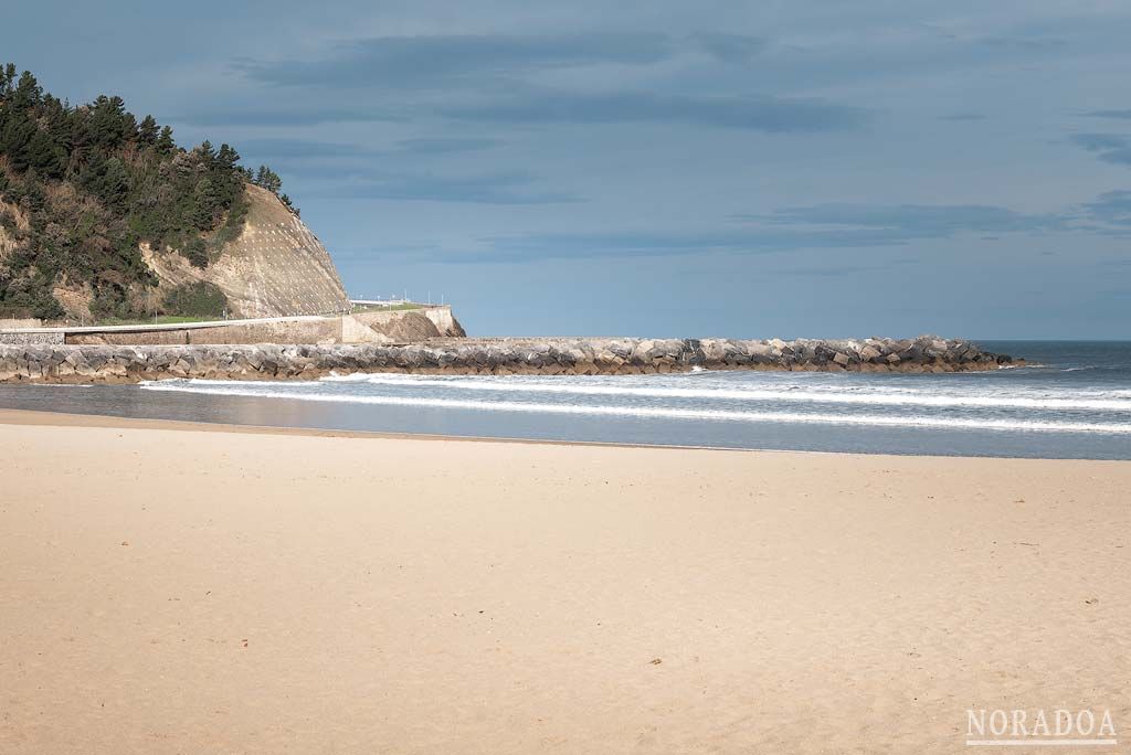 Playa de Santiago en Deba