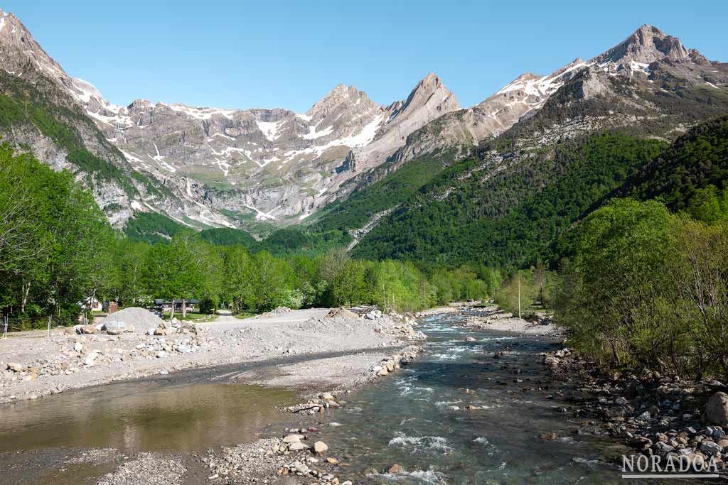 Valle de Pineta en el Parque Nacional de Ordesa y Monte Perdido