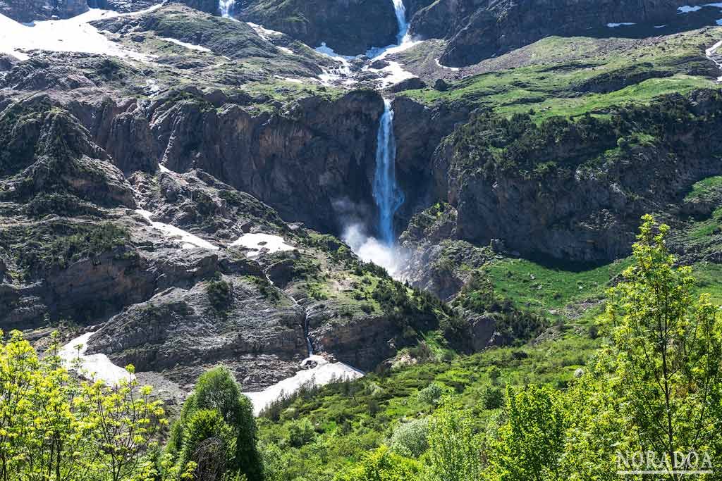 Valle de Pineta en el Parque Nacional de Ordesa y Monte Perdido