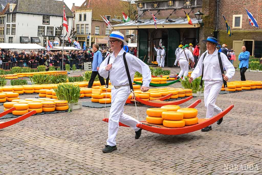 Mercado del queso de Alkmaar en Países Bajos