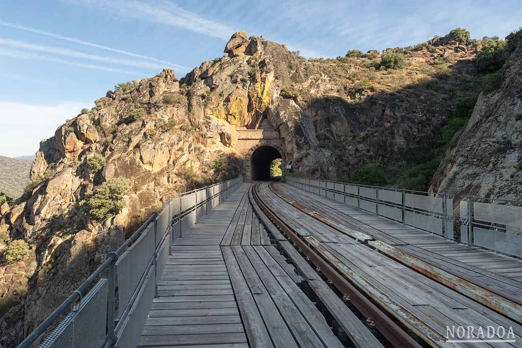 Camino de Hierro, la Vía Verde que une Salamanca con Portugal