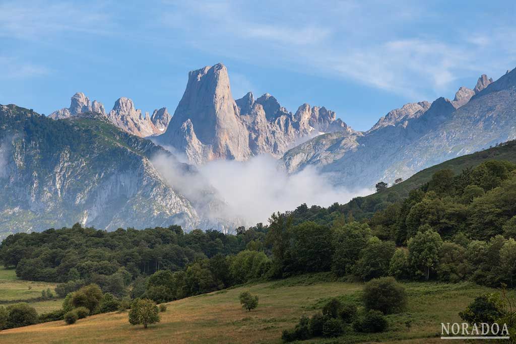 Naranjo de Bulnes desde el mirador del Pozo de la Oración