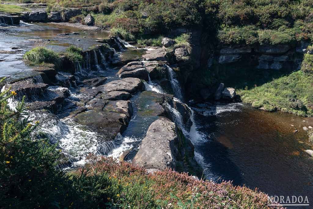 La cascada del Guarguero está en la subida al Puerto Estacas de Trueba