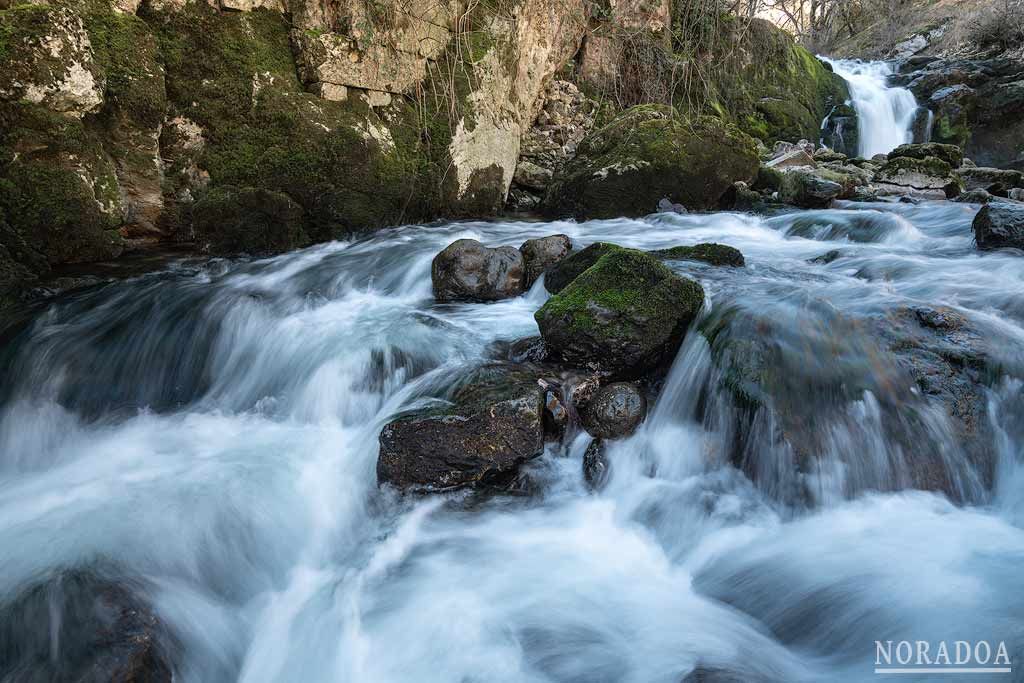 Cascada de Ixkier y ruta de los 3 puentes del río Larraun