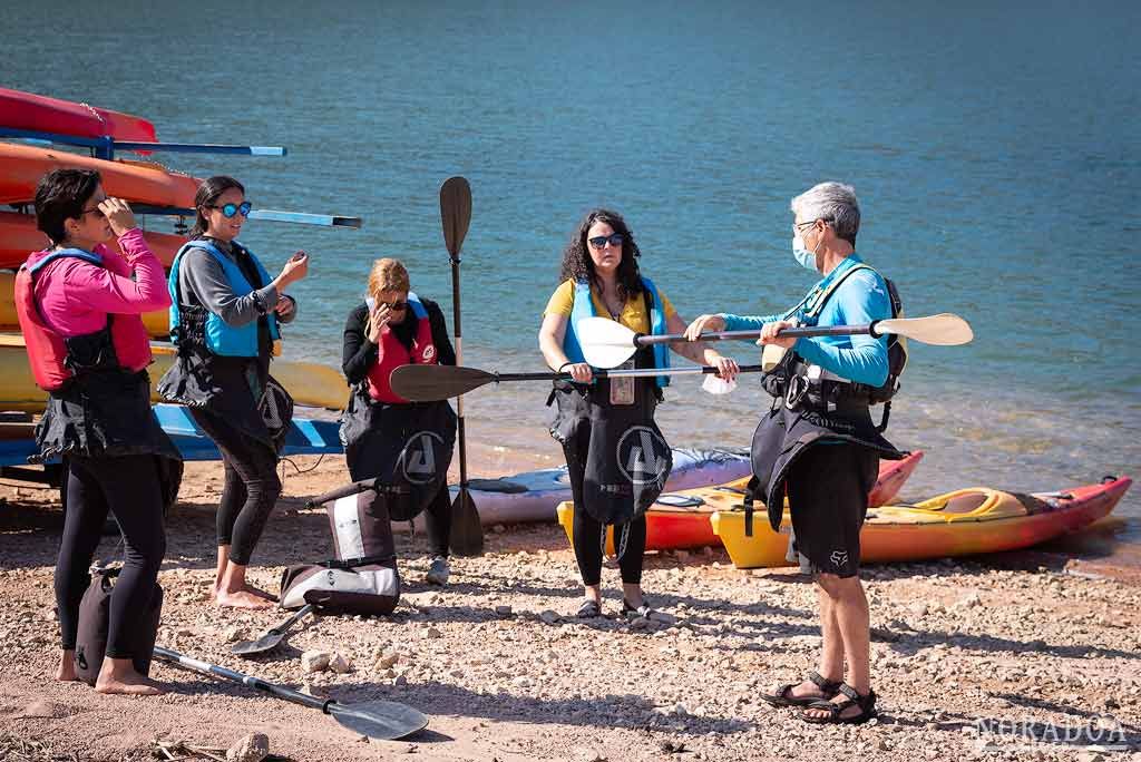 Kayak en el embalse de Sau