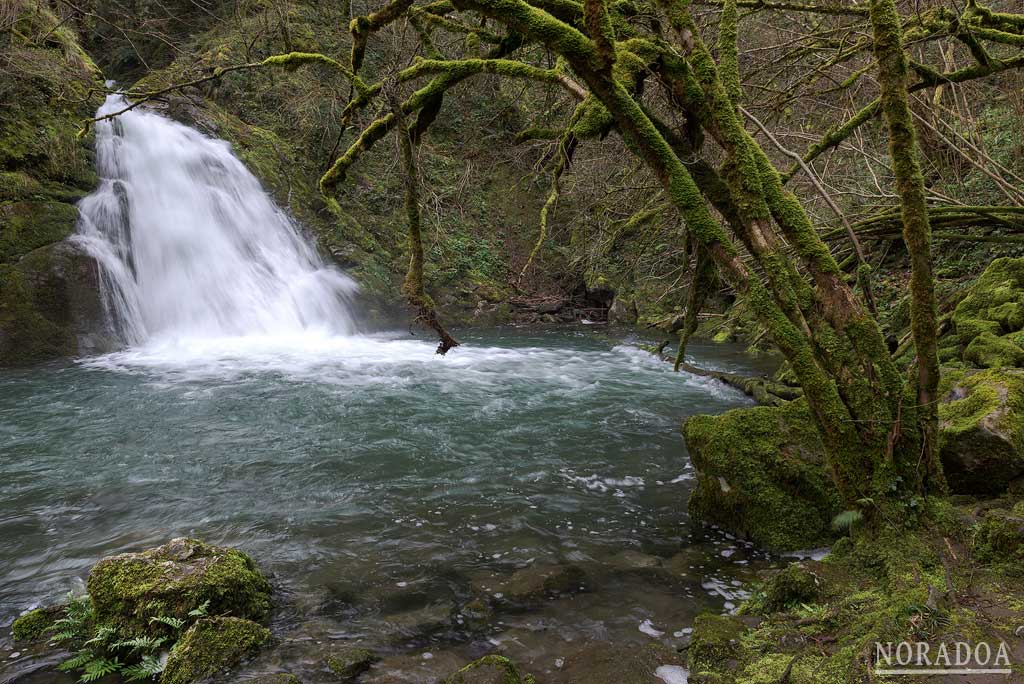 La cascada más alta e impresionante de España se encuentra en Euskadi