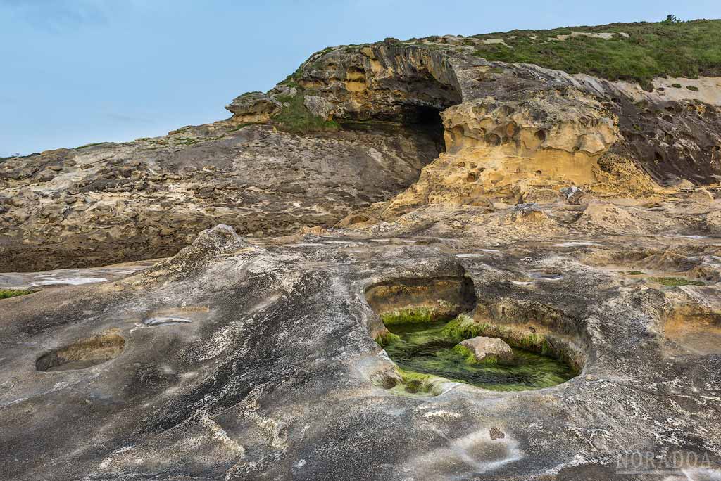 Playa de las Paramoudras de Jaizkibel