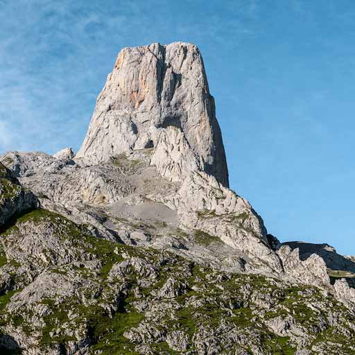 Naranjo de Bulnes desde cerca del collado Pandebano