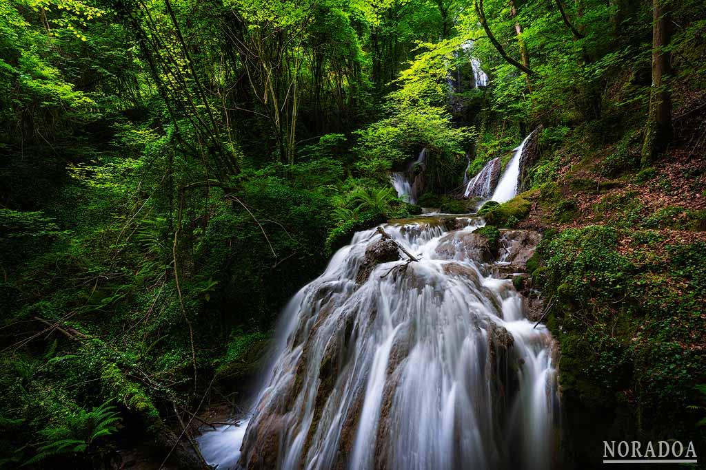 Cascadas del río Corraladas en Altube, Cuadrilla de Gorbeialdea
