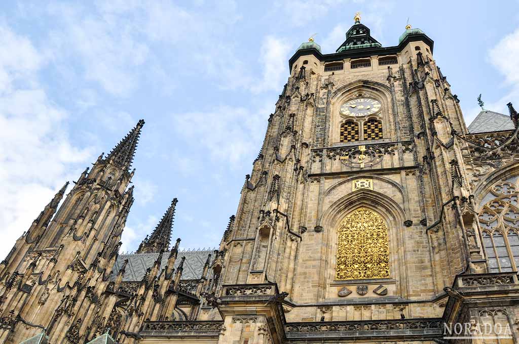 La catedral de San Vito es un espectacular templo gótico construido en Praga