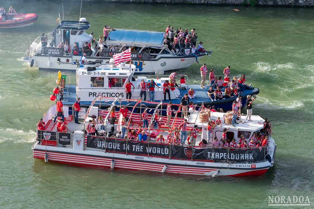 Fotos del 11 de abril del 2024, celebración de la victoria de la Copa del Rey por parte del Athletic Club de Bilbao con la gabarra recorriendo la ría del Nervión