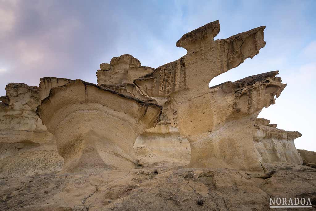 Las 'Setas Rocosas' de Bolnuevo son Monumento Natural de la Región de Murcia.