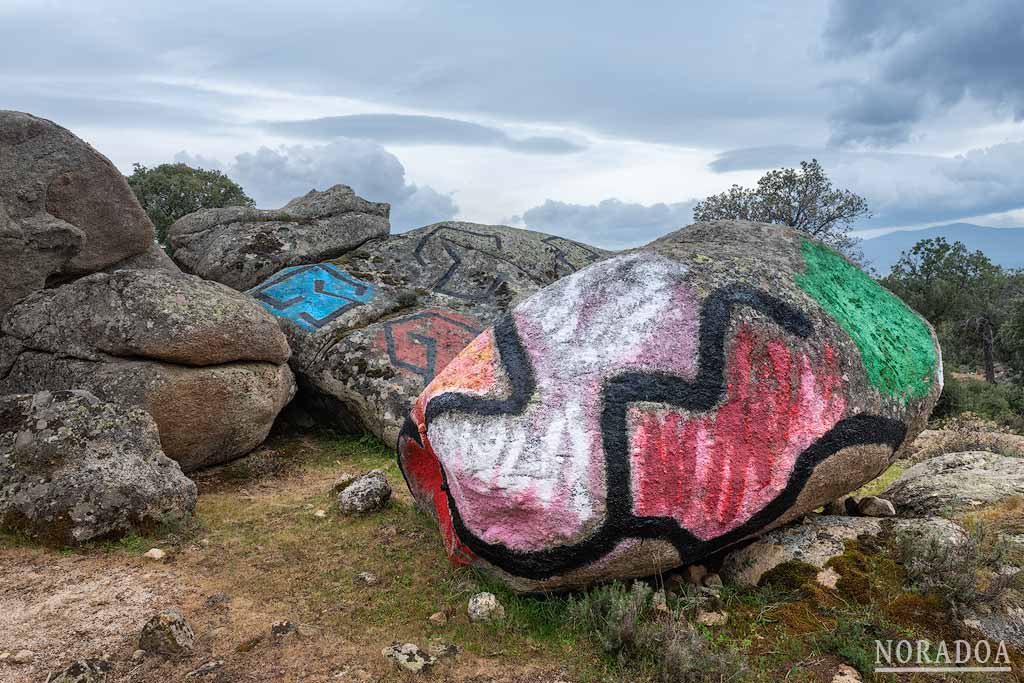 Las Piedras de Garoza, obra de Agustín Ibarrola