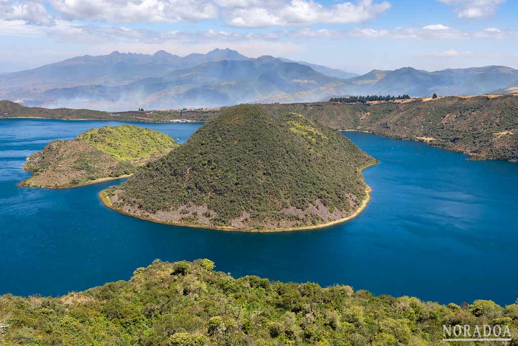 Cuicocha, la laguna de los dioses en la reserva Cotacachi-Cayapas, Ecuador