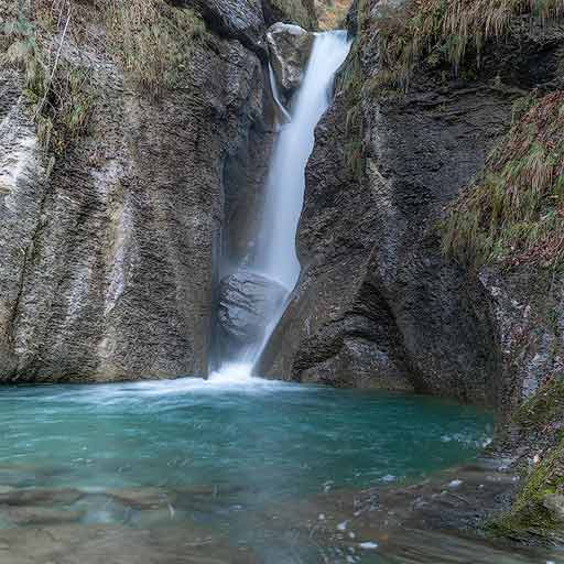 Cascada de Arrako en el Pirineo Navarro