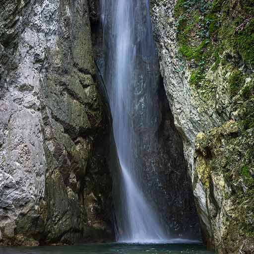 Cascada de Diablozulo en Navarra