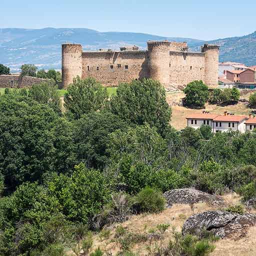 Castillo de Valdecorneja en El Barco de Ávila, Ávila