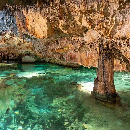 Cova de s'Aigua (Cueva del Agua) en Menorca