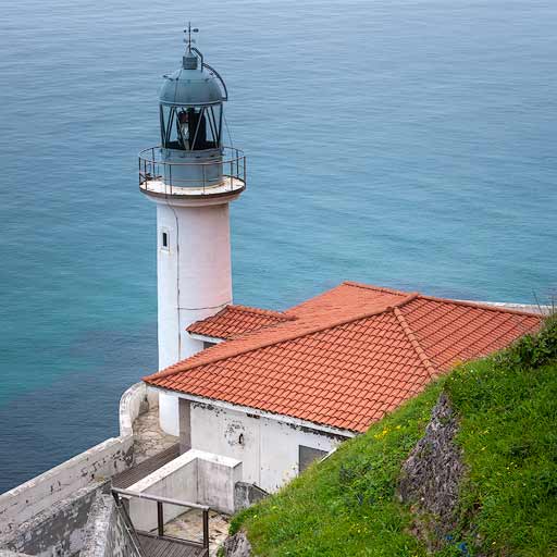 Faro del Pescador en Santoña