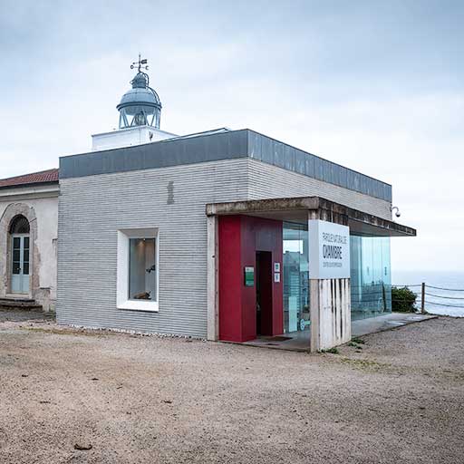 Faro de Punta Silla en San Vicente de la Barquera