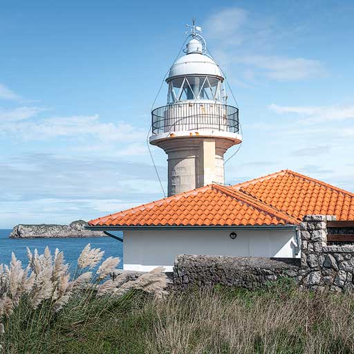 Faro de Punta del Torco de Afuera en Suances