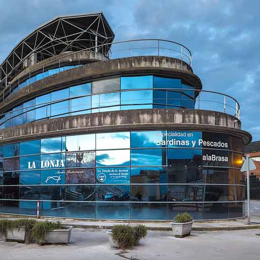 La historia de Santoña y sus gentes siempre ha estado siempre ligada al mar