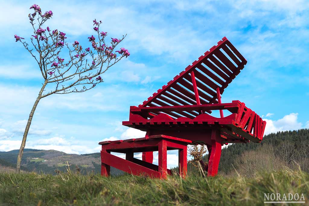 El Piano del Gorbea está situado en una finca privada del barrio de Arbaiza en Orozko