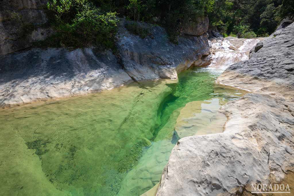 Pozas en el cauce del río Sieste