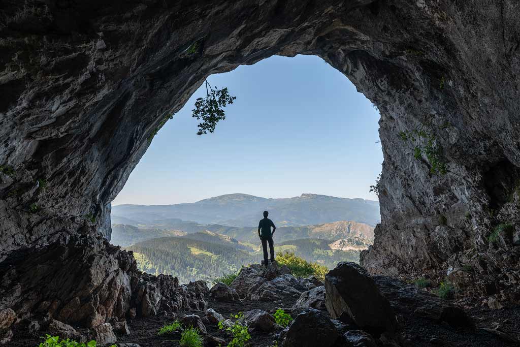 Ruta a la Cueva del Kobaso en Sierra de Legarmendi
