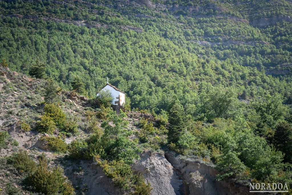 Panorámica con la Ermita de las Rodillas