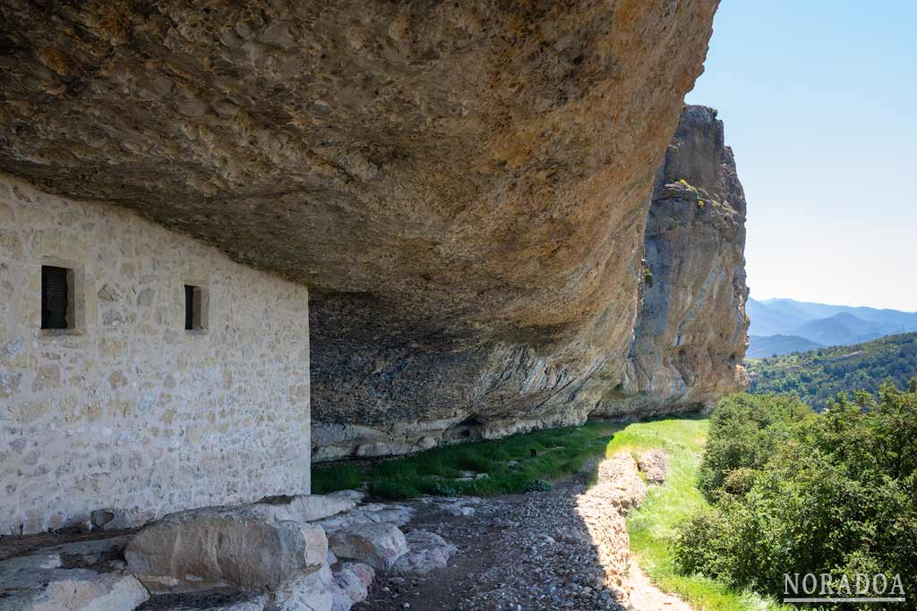 Ruta de las ermitas de Yebra de Basa y la cascada del Chorro