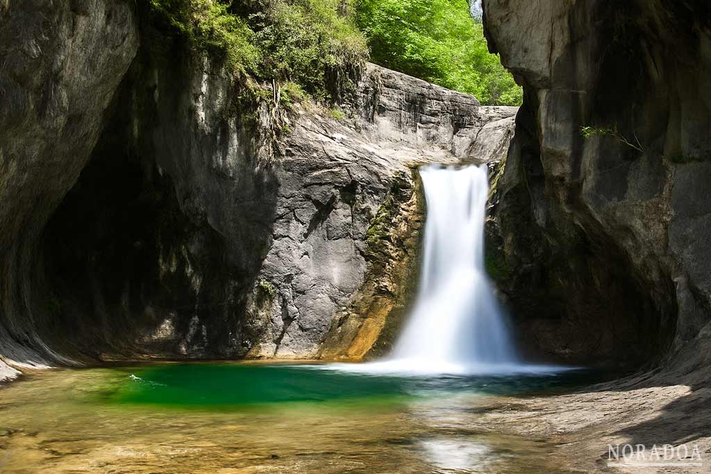Garganta de Escuaín, experiencia auténtica y menos concurrida en el Parque Nacional de Ordesa y Monte Perdido.