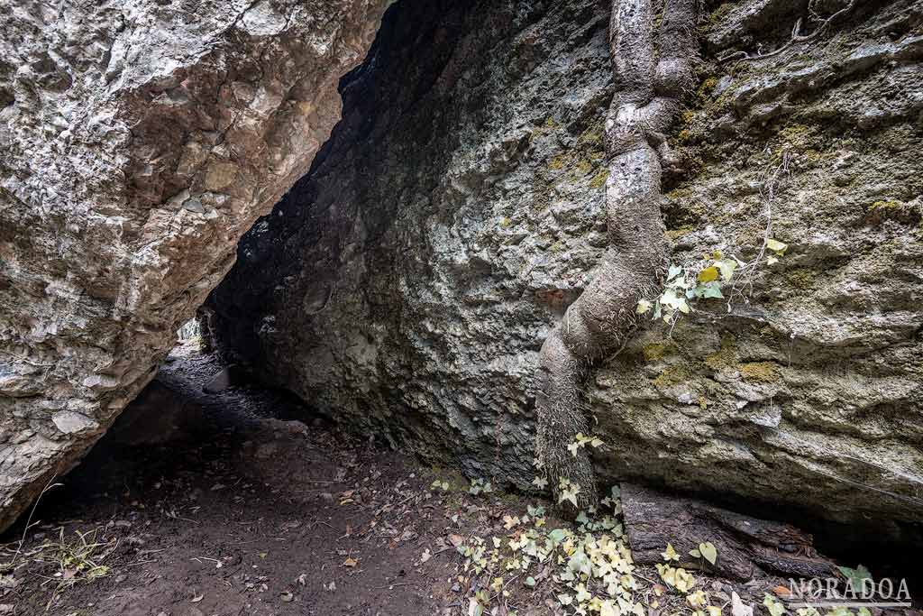 Cueva cercana al Salto del Agua de Matute